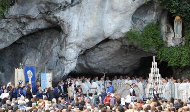 Papst Benedikt XVI. in Lourdes