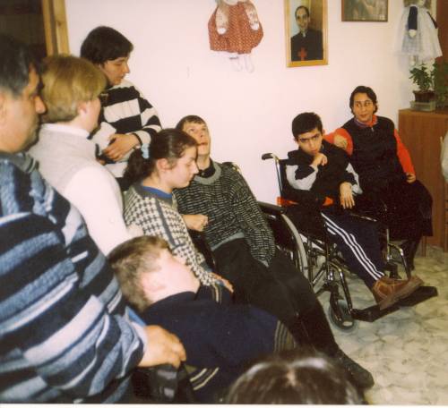 die verborgene Not behinderter Jugendlicher in Georgien